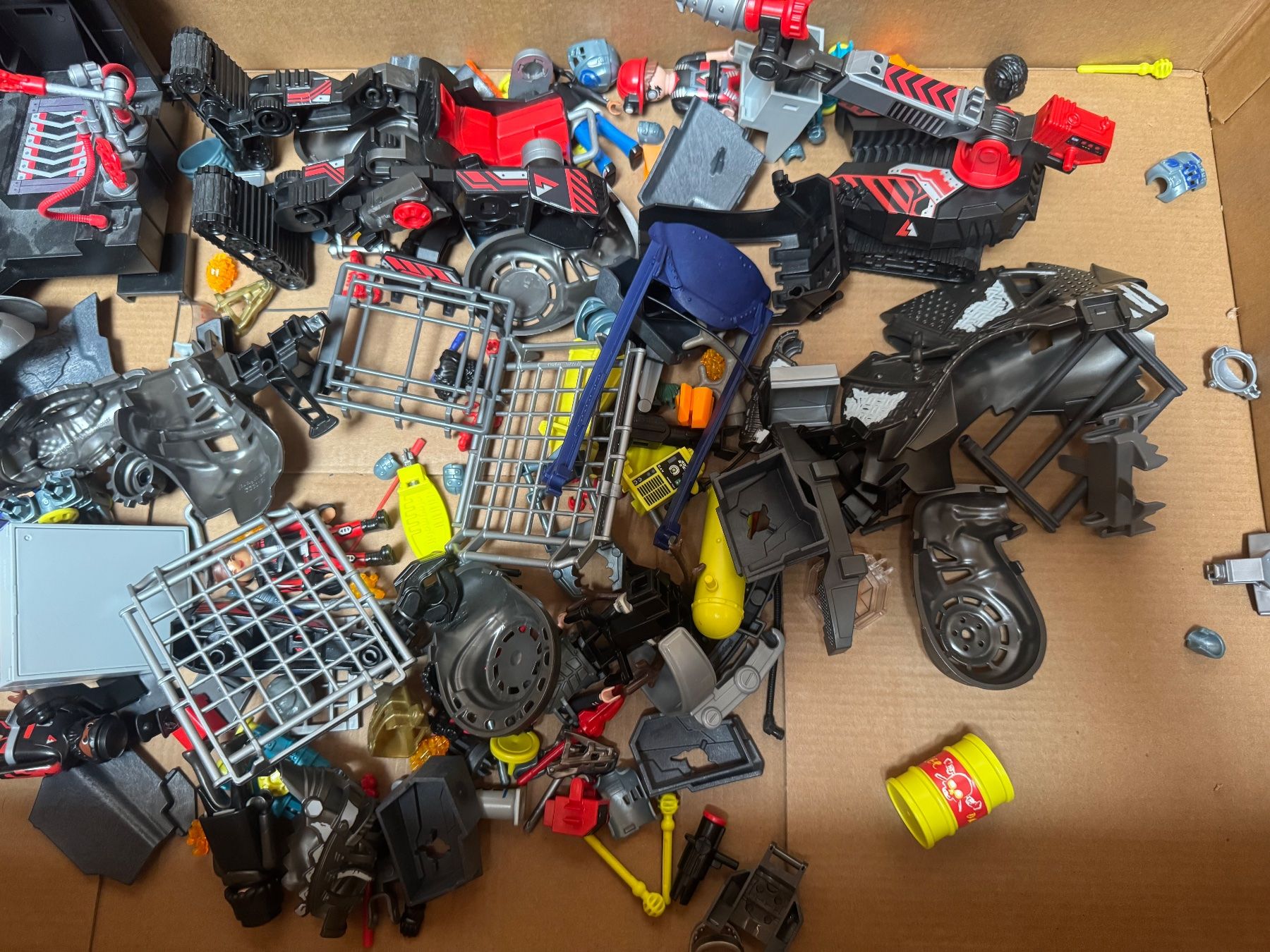 Playmobil Giocattoli: 4 Sets Playmobile Dino Rise – Usato da Trun venduto da Rrogerb 4