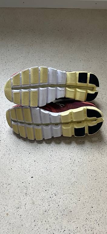 On Scarpe da uomo: On-Schuhe Herren (40.5) – Usato da Zürich venduto da celiib 2