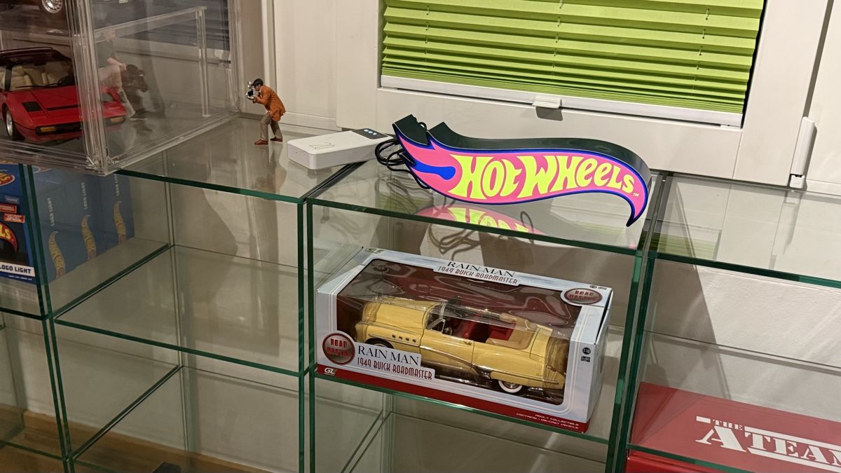Hot Wheels Modellini d'auto: Hot Wheels Logo Lampe - – Usato da Basel venduto da Zomeg 4