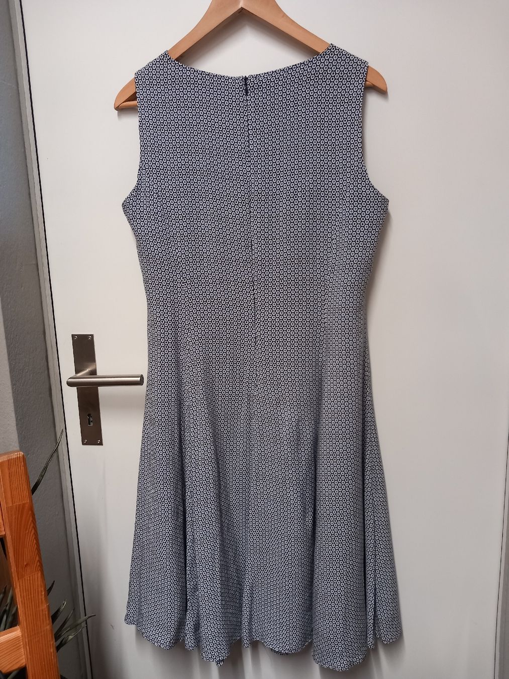 Alba Moda Vestiti: Kleid von Alba Moda Gr. 40 Viskose – Usato da Gwatt (Thun) venduto da umwelt-brocki 1