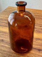 Grosse, braune Apothekerflasche - ideal zu Dekozwecken