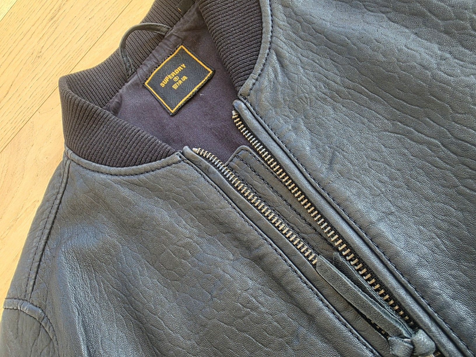 Superdry Giacche: Superdry Echtlederjacke – Usato da Beinwil am See venduto da pupperfren 1