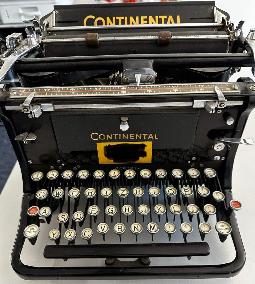 Continental Macchine da scrivere: Continental Schreibmaschine – Usato da St.Gallen venduto da jole-koki