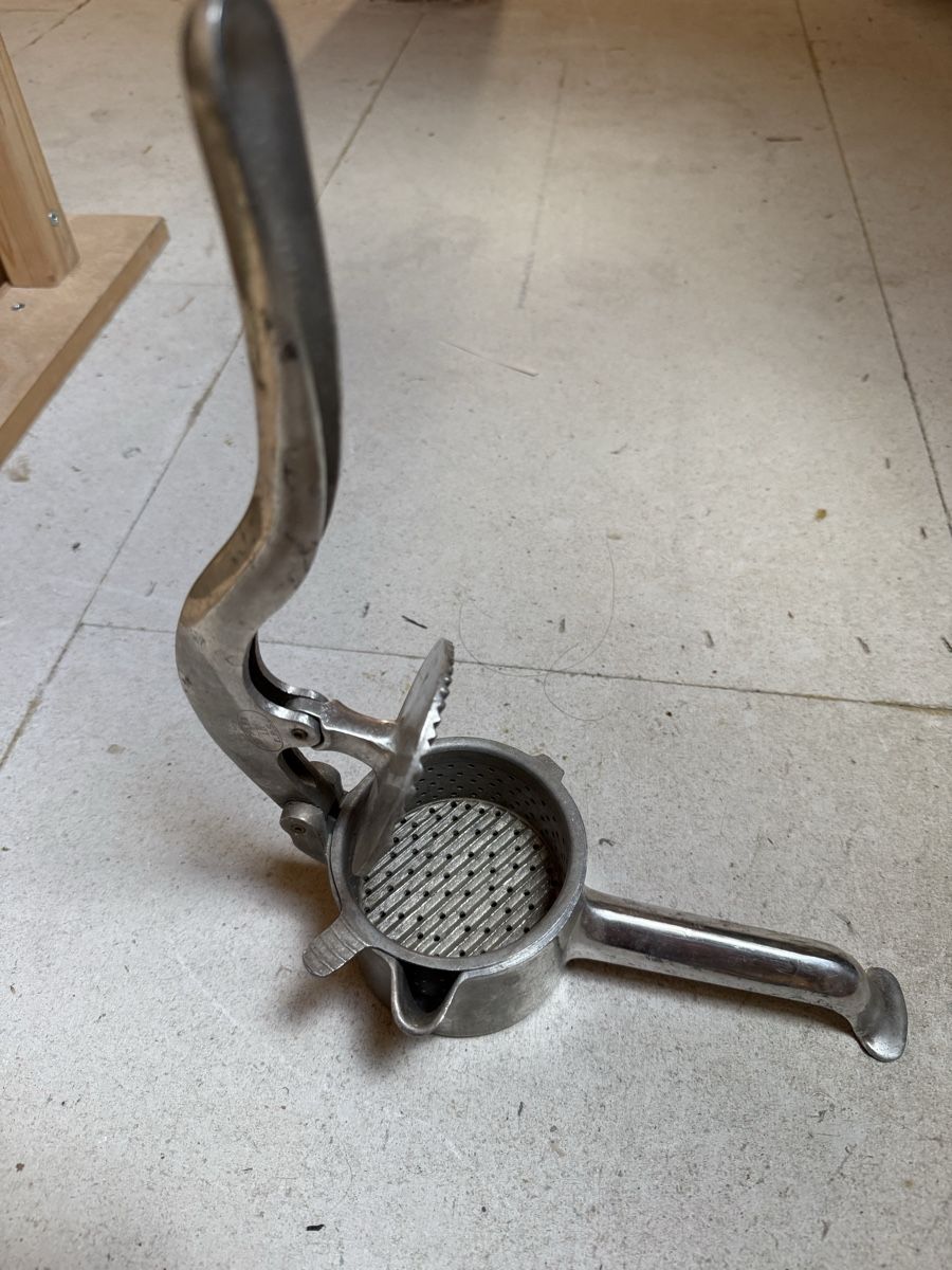 Appareils de cuisine: Presse-agrumes manuel Simplex II B.R.S Aluminium – D'occasion à Kloten par Mumiiin 2