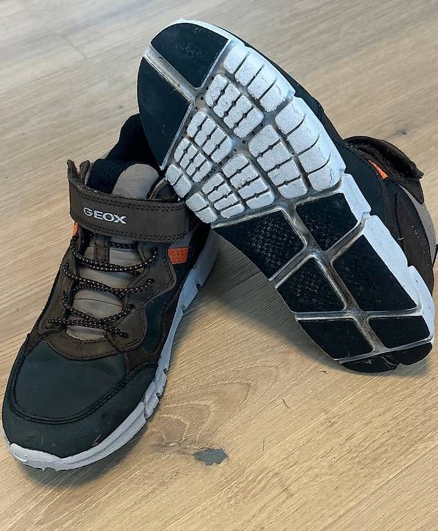 Schuhe für Jungen: GEOX Kinderschuhe Grösse 35 – Gebraucht aus Männedorf von Brunei03 1