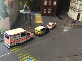 RIETZE/HERPA  1:87 H0 BMW 5er, VW T6.I, MB AMBULANCE