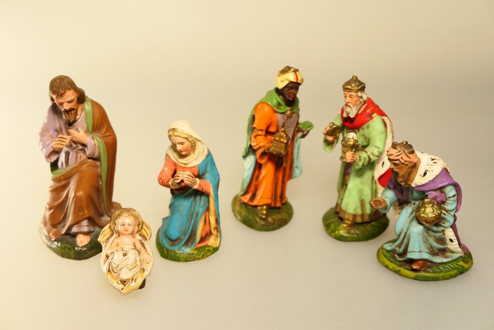 Loberon Krippenfigur Nylara - Handbemalte Weihnachtsdekoration