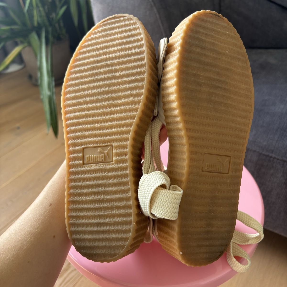 Fenty Scarpe da donna: Fenty Puma Creeper Sandalen Grösse 37 cremeweiss  – Usato da Kilchberg ZH venduto da mer_2bsh 2