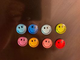 Bunte Smiley Magnete – 8 Stk. – Neu