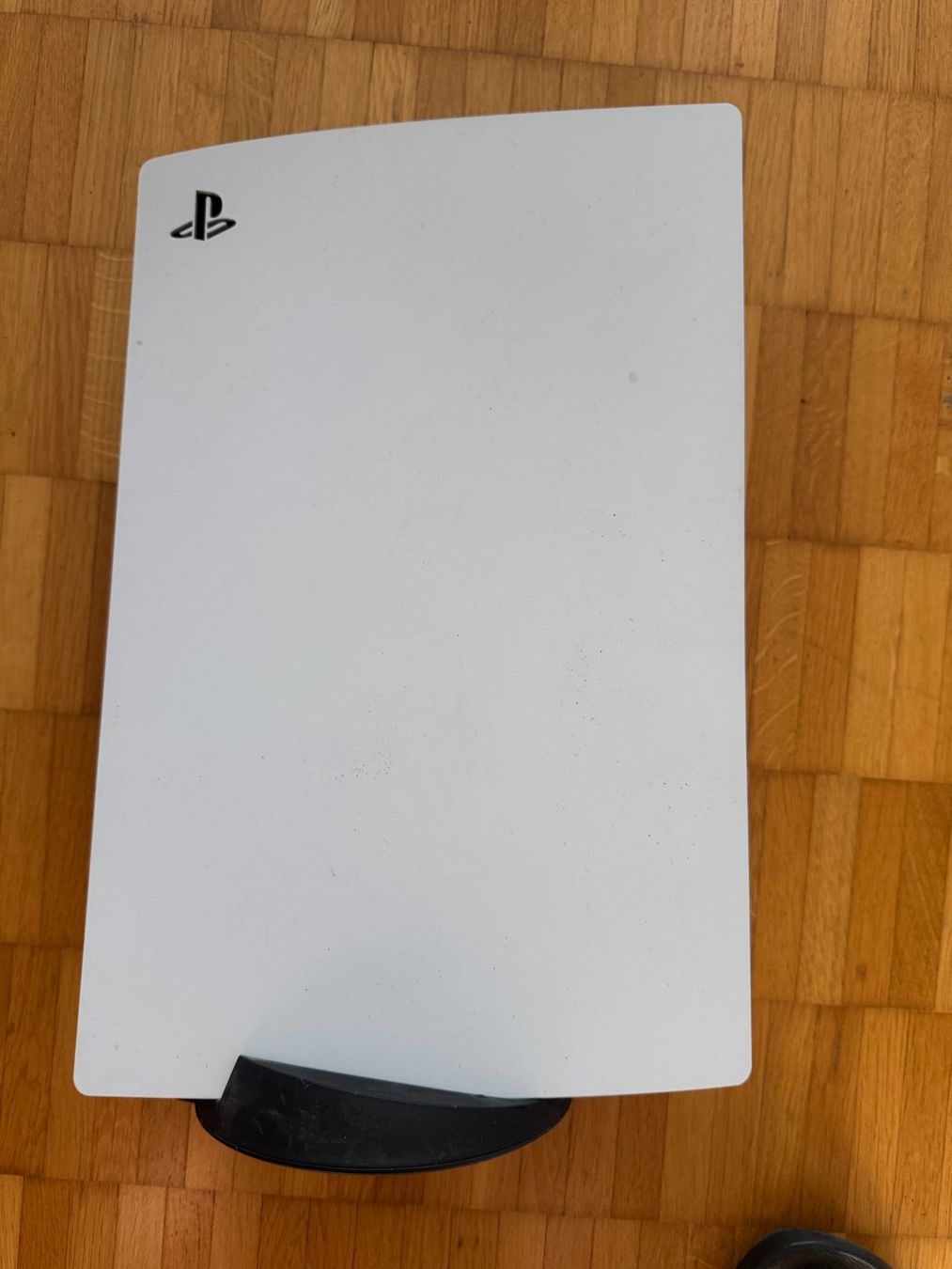 Sony Console: PS5 mit Headset und 5 Spielen zu verkaufen – Usato da Zumikon venduto da Lenochka