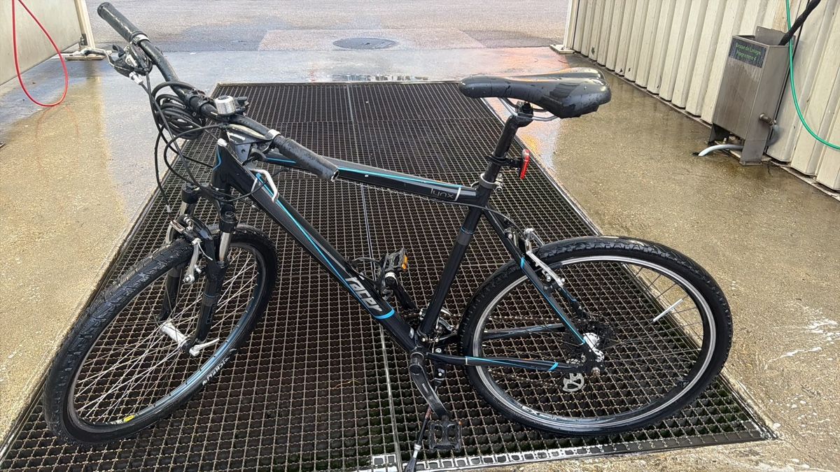Biciclette: Vélo VTT Riser noir, taille L, idéal pour la saison – Usato da Yverdon-les-Bains venduto da hal_jq27 2