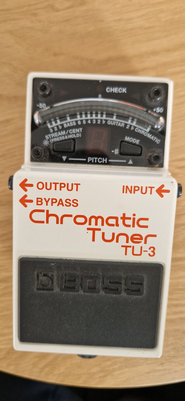 Musikinstrumente: Boss TU-3 Chromatic Tuner – Gebraucht aus Sion von Chris_p68 3