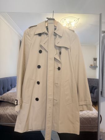 Burberry trench coat in beige