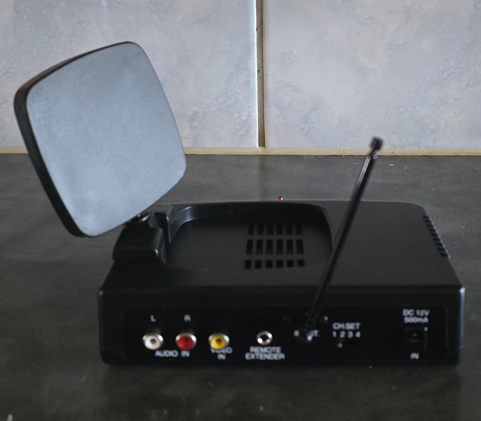 Radiocomunicazione: COMAG - Funk- Übertragungssystem – Usato da Lyss venduto da Mixbox 1