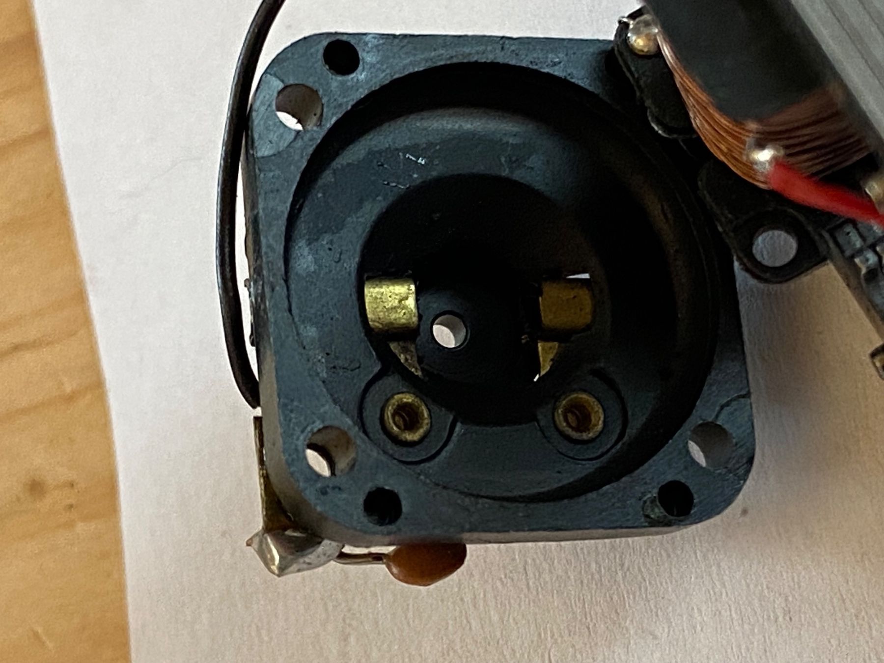 Märklin Modelleisenbahnen: Märklin DELTA Decoder-Set mit Motor aus SBB Re 460 – Gebraucht aus Grosshöchstetten von BEtrain 1