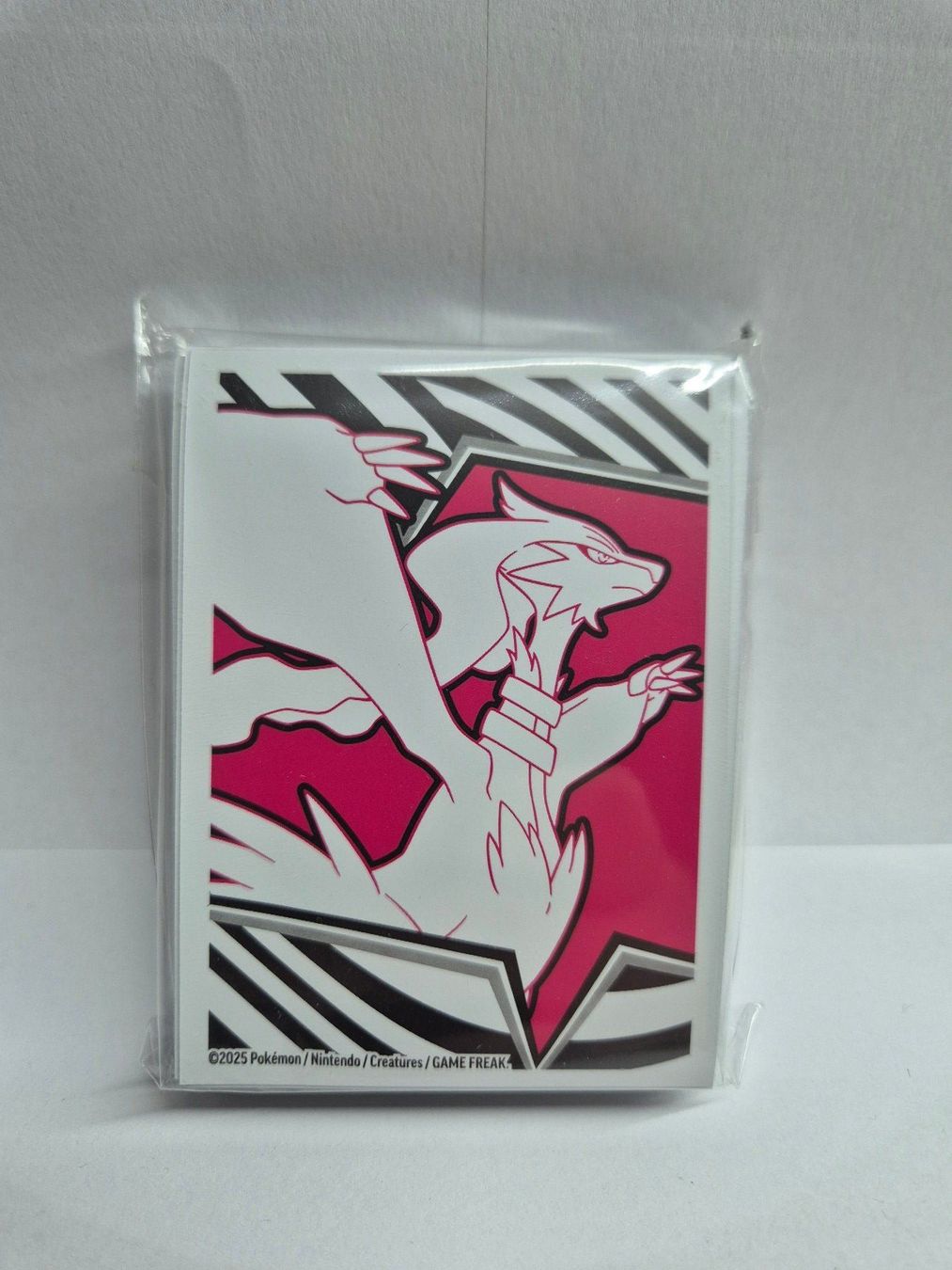 Pokémon Carte collezionabili: Pokemon Sleeve - White Flare ETB - Reshiram – Nuovo (secondo la descrizione) da Schwyz venduto da Baba_Schwab