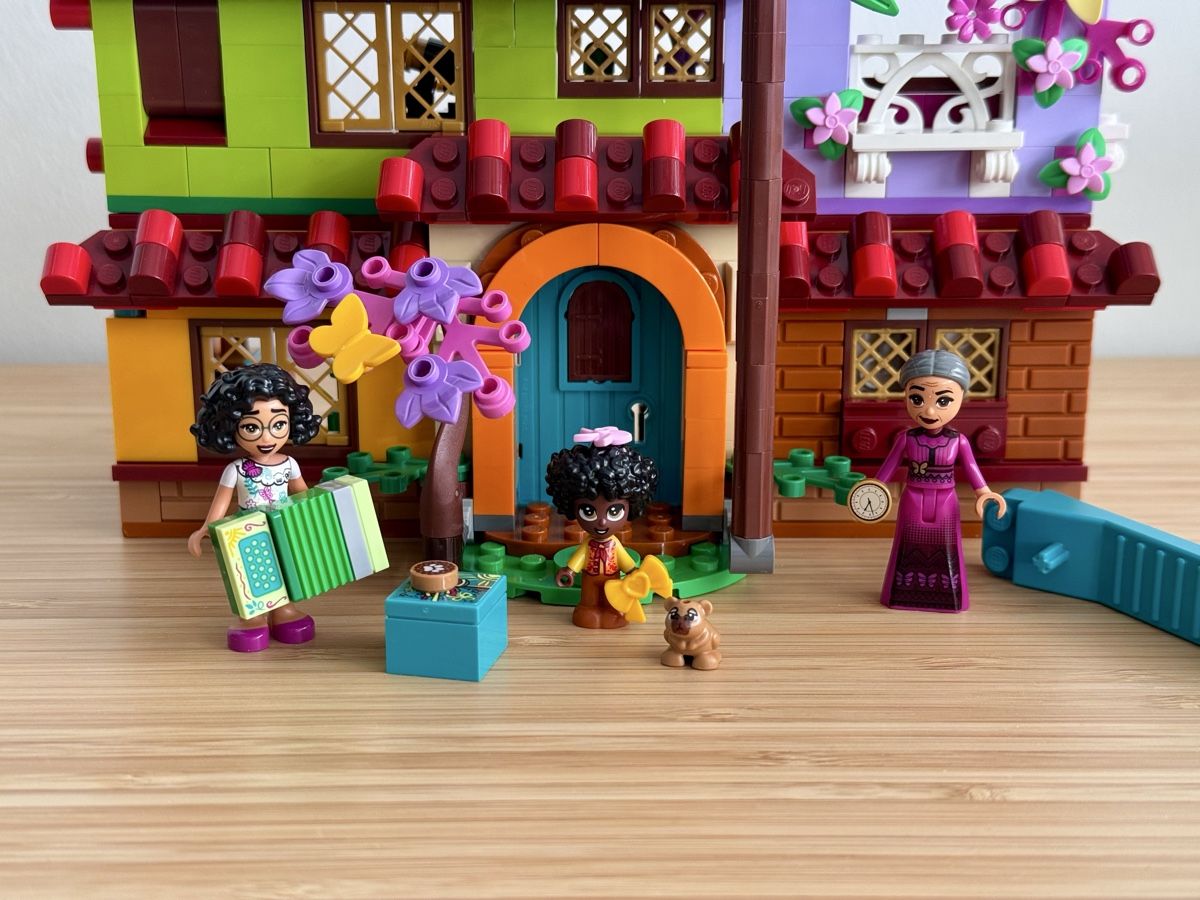 Lego Kit di costruzioni: Lego Das Haus der Madrigals 43202 – Usato da Neuhausen am Rheinfall venduto da Laghi 1