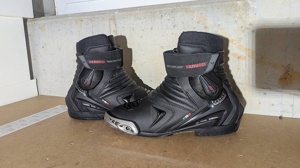 Vanucci Scarpe da uomo: Motorrad-Stiefel Marke: VANUCCI – Usato da Altdorf UR venduto da Walhalla59 1