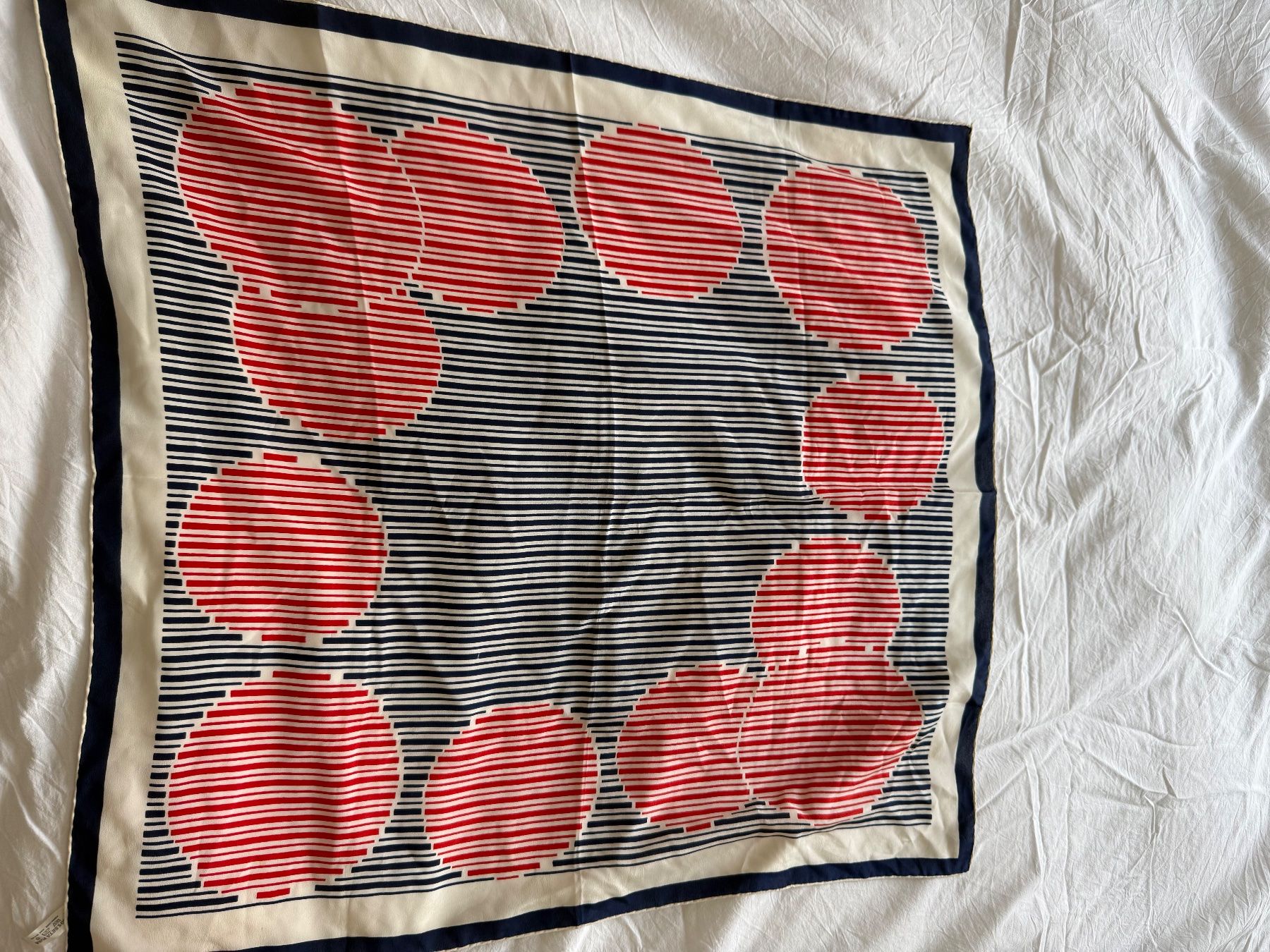 Foulard & Sciarpe: Scarf 100% soie – Usato da Payerne venduto da kni_w6xk