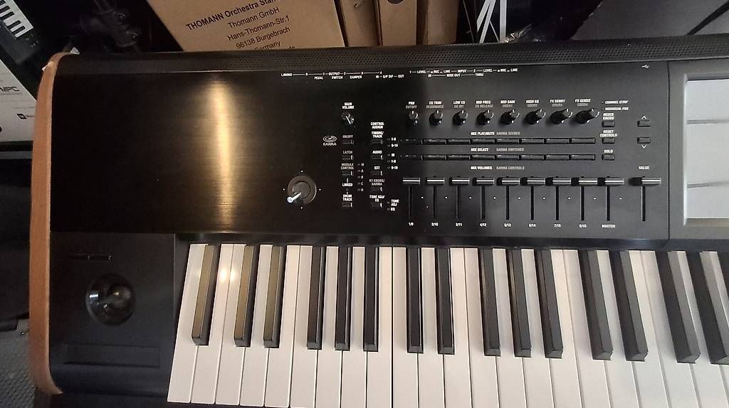 Instruments de musique: Korg Kronos 2 88-key  – D'occasion à Locarno par ute_5qq8 1