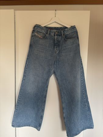 Damen Jeans Diesel weiter Schnitt Blau