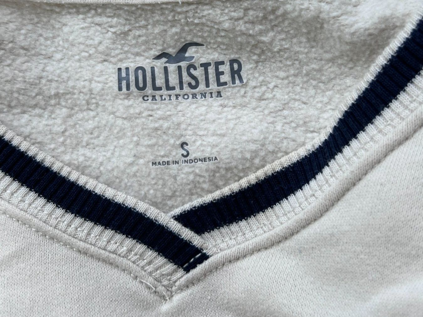 Hollister Maglioni & Felpe: Hollister Italia Sweatshirt – Usato da St. Gallen venduto da look-twice 3