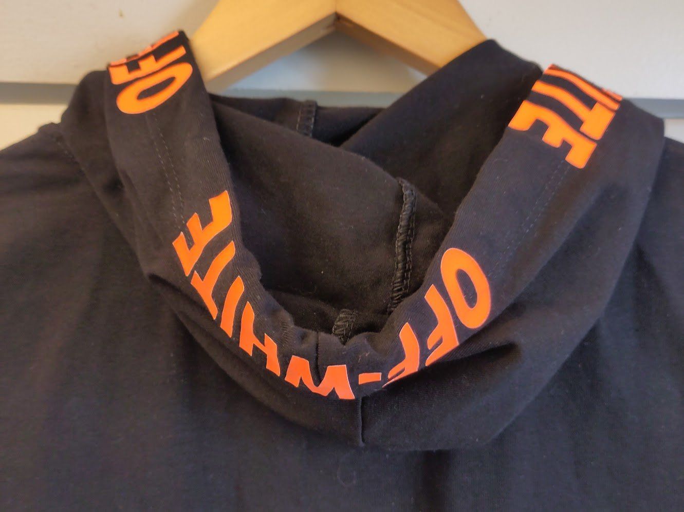 Robes: Orange-schwarzes Kleid von Off-White, Gr. S – D'occasion à Lugano par kat_lm5b 3