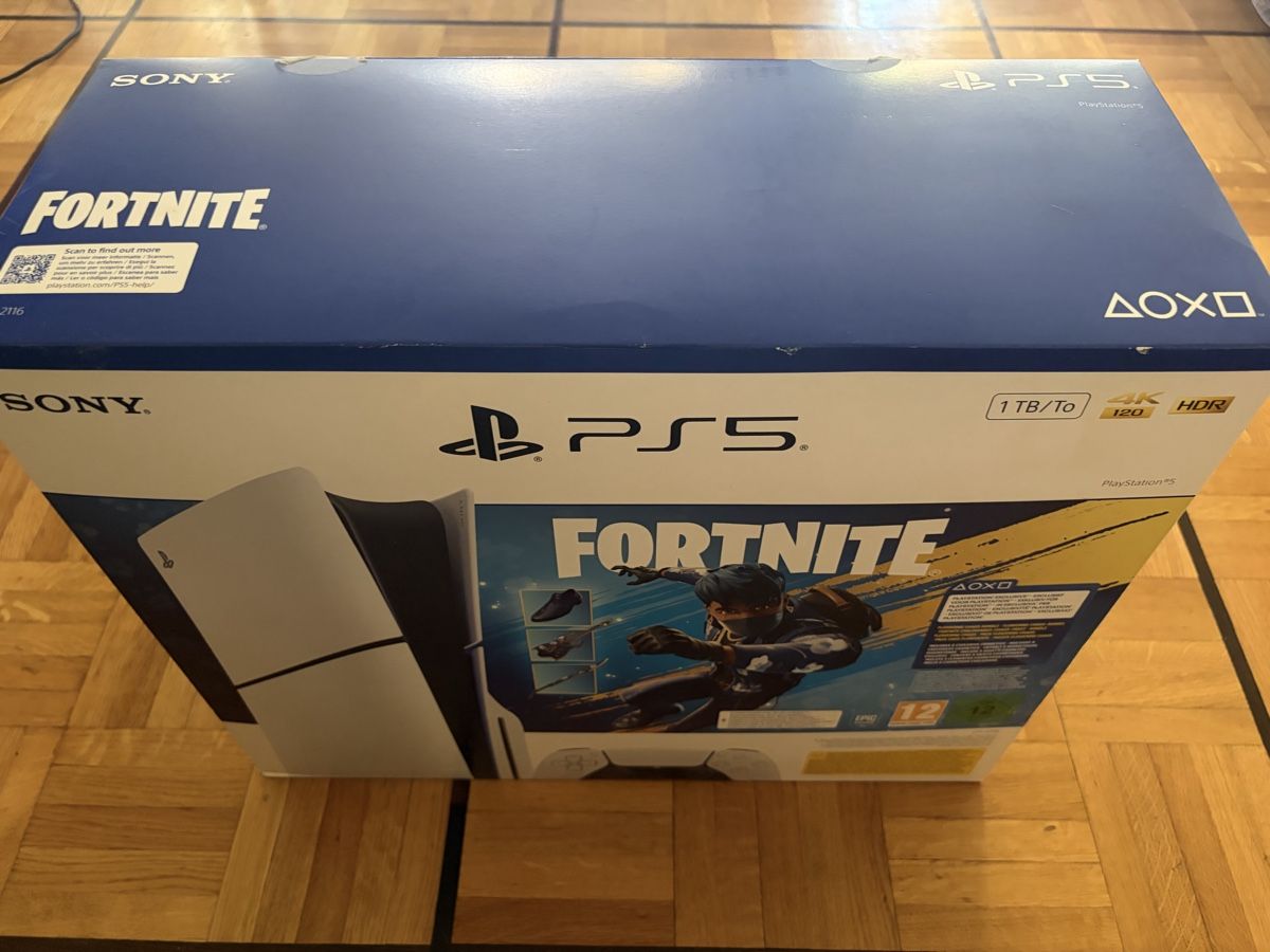 Sony Konsolen: Sony PlayStation 5 Console Fortnite Edition – Neu und originalverpackt aus Genève von jul_2fzv
