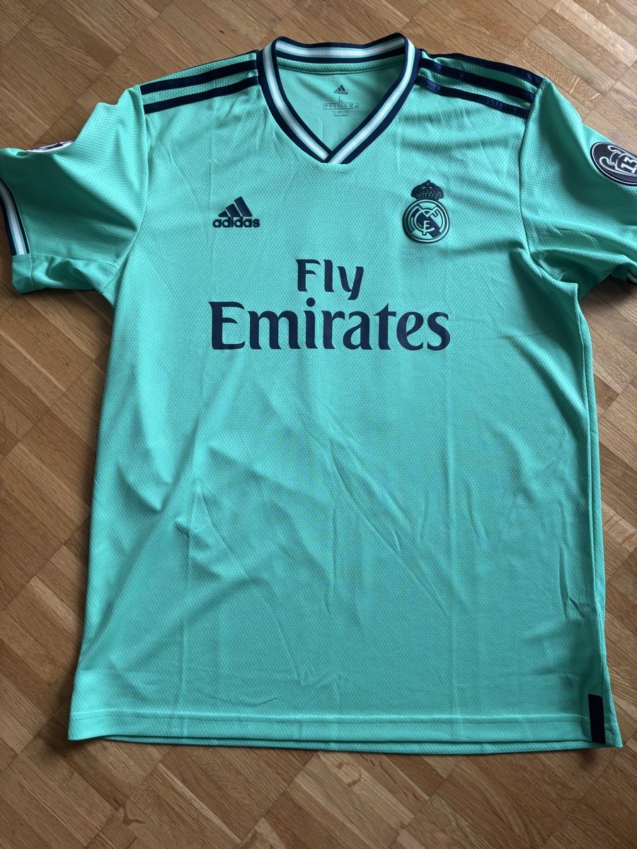 Adidas Canottiere & Pantaloni: Real Madrid Trikot Kroos – Usato da Zürich venduto da ChampShirts 1