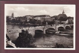 BASEL - Partie am Rhein mit Schiff
