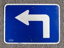 Pfeil Verkehrsschild