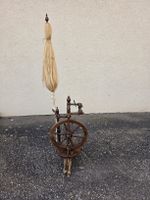 Antikes Spinnrad aus Holz, Handarbeit, Top Zustand!
