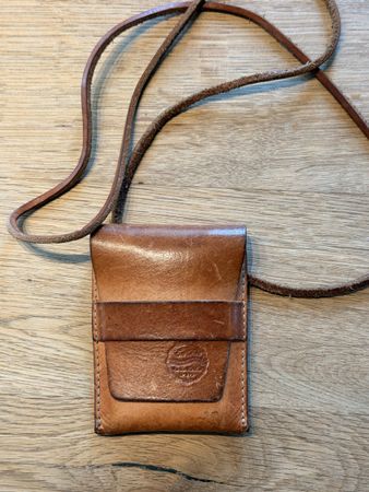Vintage Leder-Portemonnaie zum Umhängen – handgemacht – Made