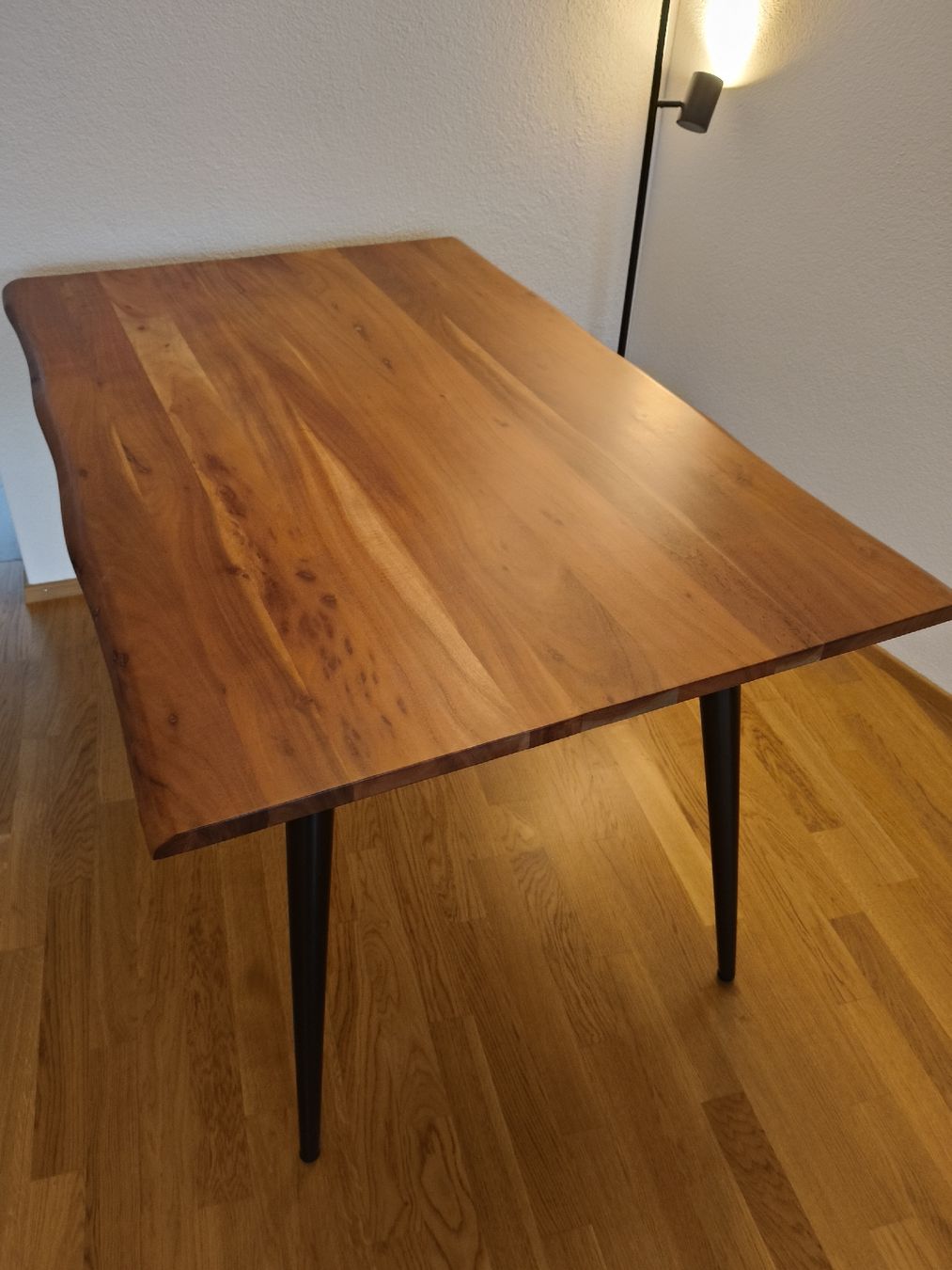 Set di tavolo e panche: Esstisch mit 4 Stühlen – Usato da Emmen venduto da Kaeferfreak74 5