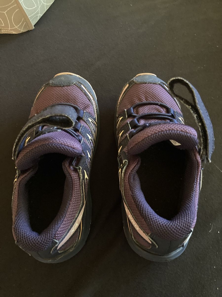 Scarpe per ragazzi: Wanderschuhe Gr 30 – Usato da Effingen venduto da Schwarzefina 1