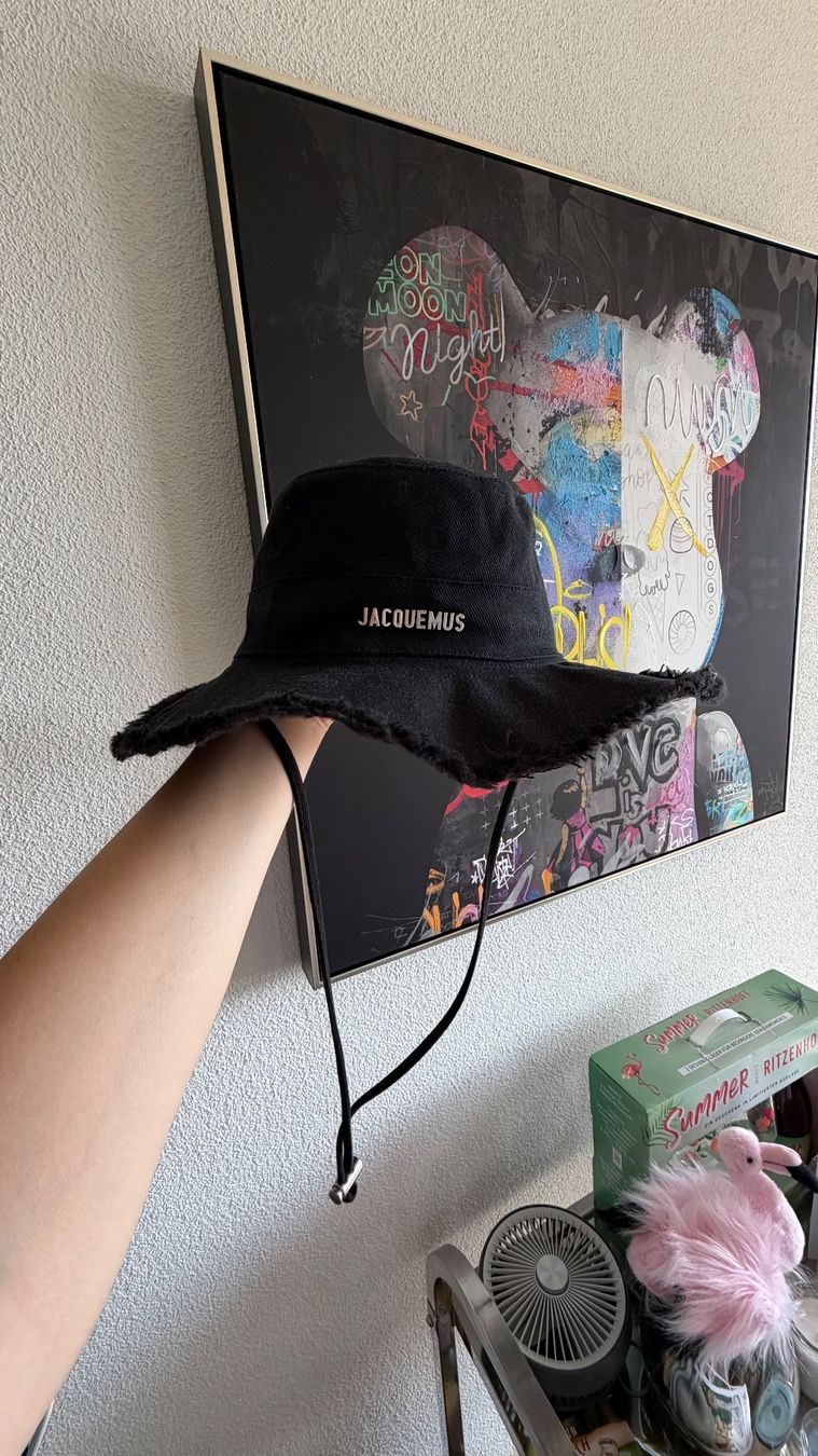 Jacquemus Chapeaux, bonnets & casquettes: Jacquemus Hut – Neuf (Voir description) à Aarau par Sammy.