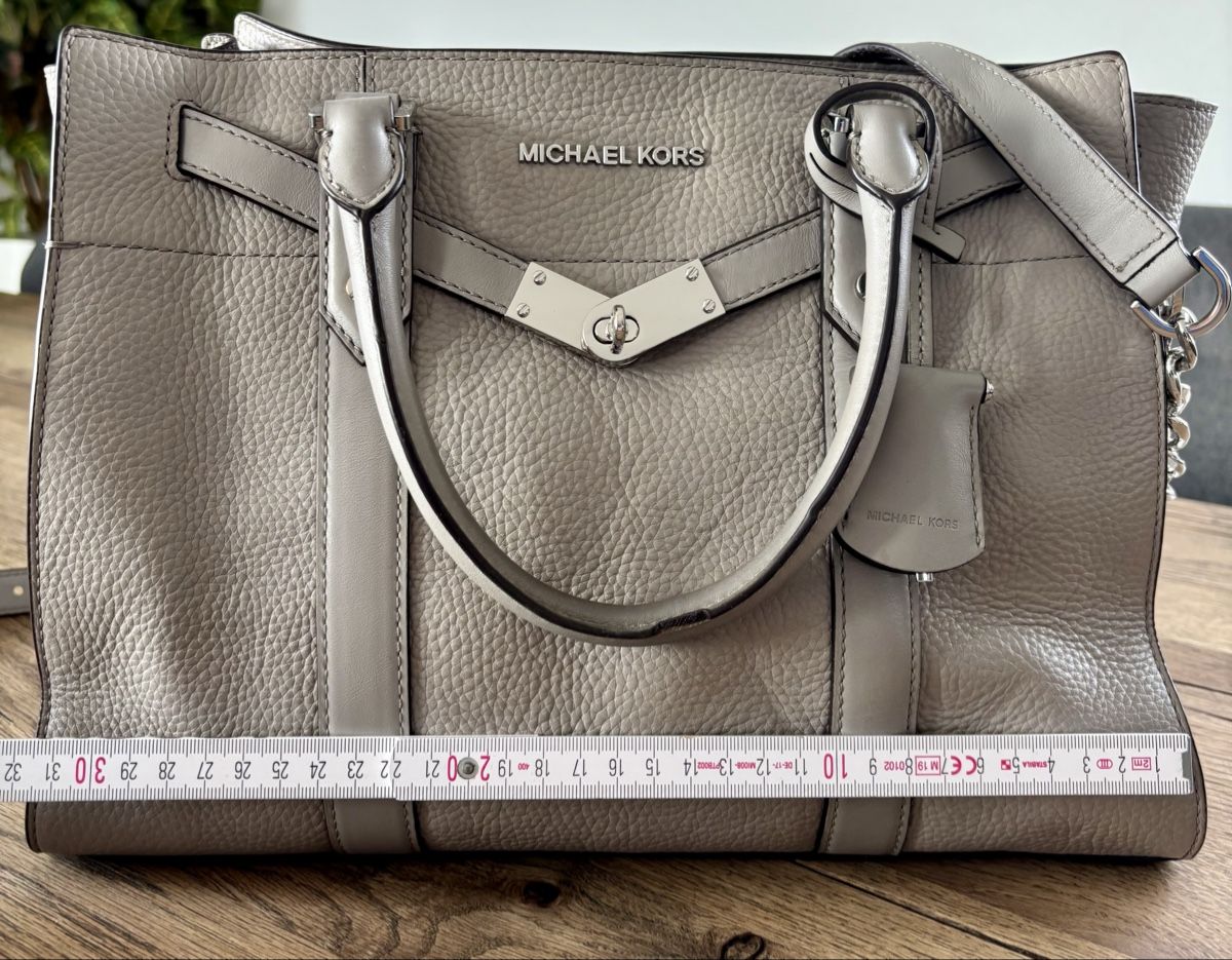 Michael Kors Taschen für Damen: schöne originale Michael Kors Handtasche – Gebraucht aus Ebikon von SvenKauschus