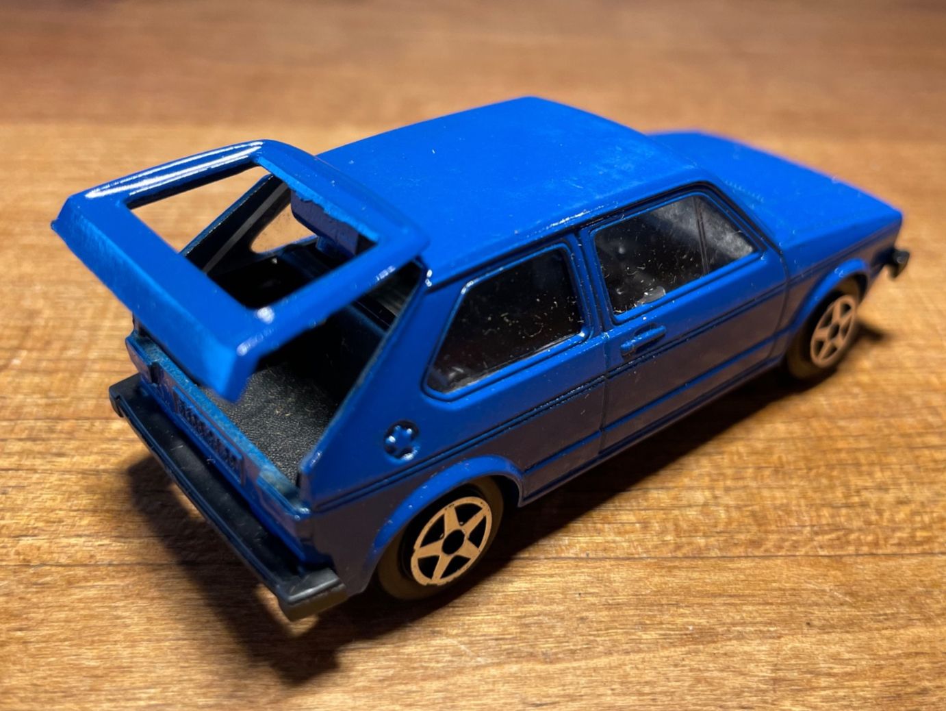 Volkswagen Modellini d'auto: VW Golf Norev Modellauto – Usato da Luzern venduto da mintcar 3