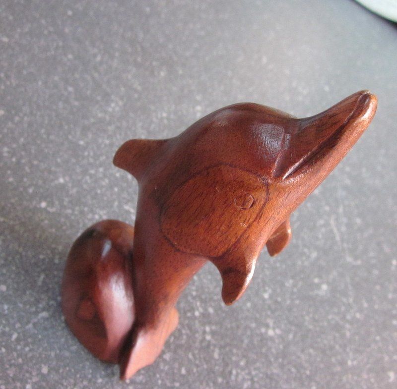 Figuren: Vintage Holzfigur Delfin, Höhe 14 cm – Gebraucht aus Bischofszell von raika 9