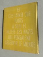 Photobook  „A PARIS SOUS LA BOTTE DES NAZIS 1944“   EA