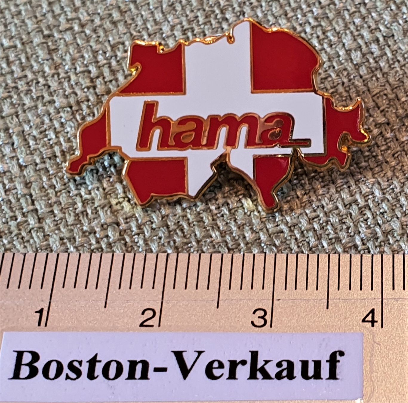 Plaketten & Abzeichen: A992 - Pin Schweiz hama Schweizerkreuz – Gebraucht aus Reinach BL von Boston-Verkauf 1