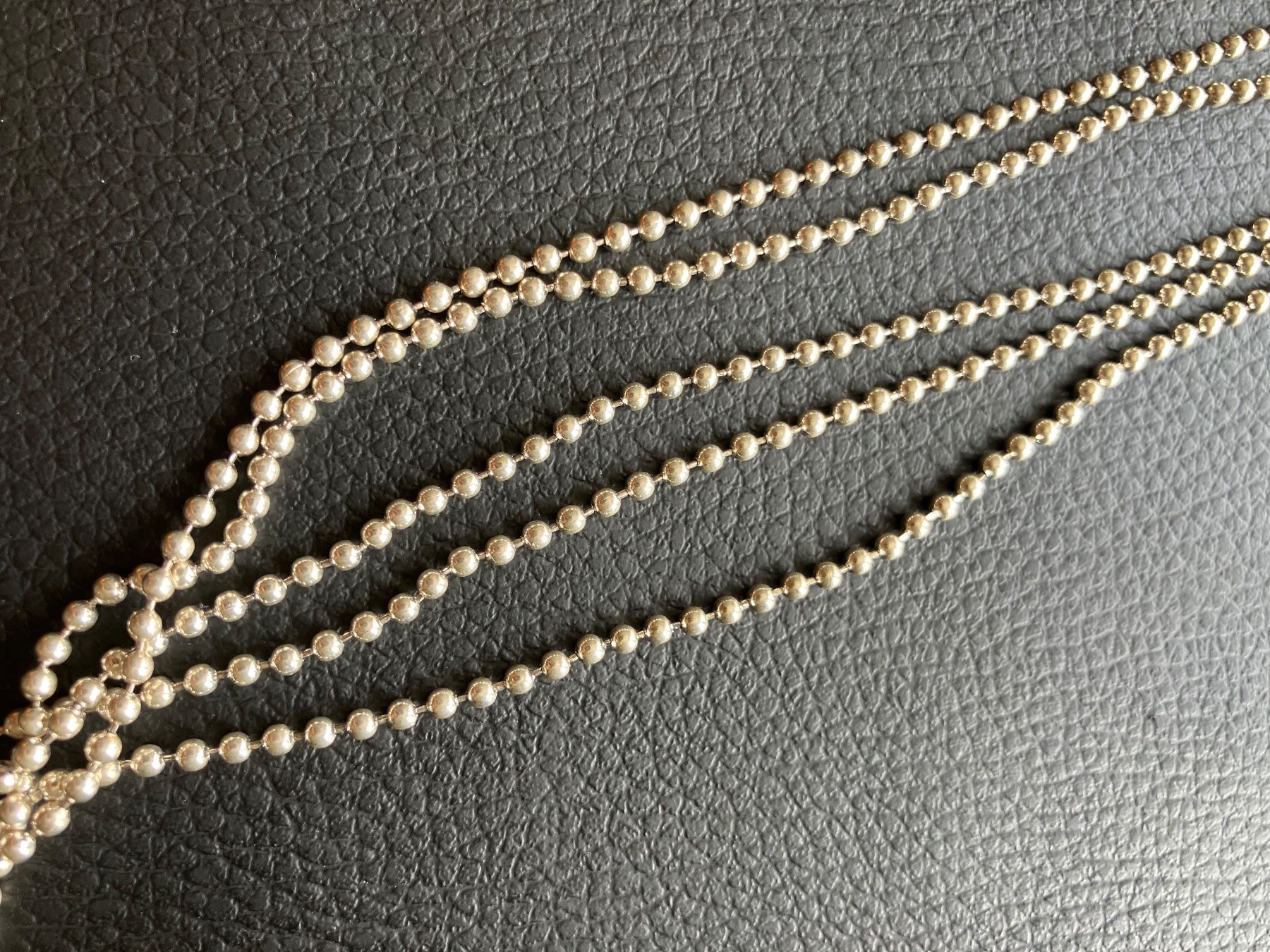 Catenine: Collier multirangs argenté - Élégant & Tendance actuelle! – Usato da Peseux venduto da Cresus27 4