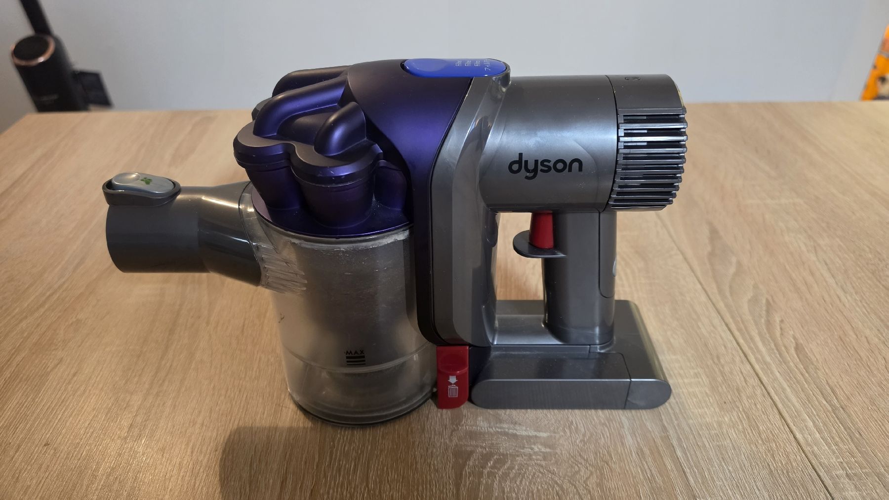 Dyson Staubsauger & Zubehör: Dyson DC31 Pro animal – Defekt aus Grandson von Adrixx1422
