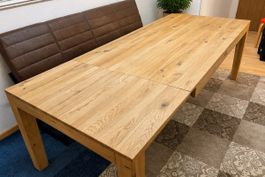 Sehr schöner Esstisch aus Holz, 2.10m/1.60m