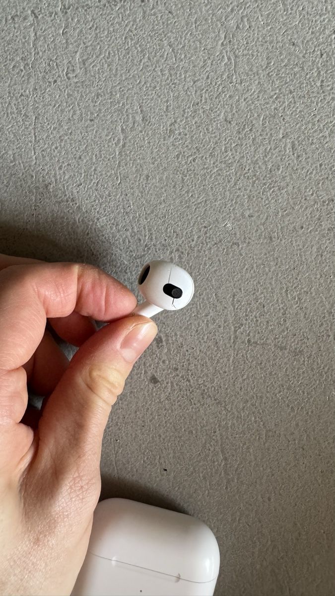 Apple Cuffie: Apple AirPods 3. Generation mit Ladecase gebraucht – Usato da Winterthur venduto da alk_qqv8 2