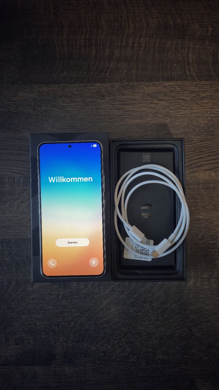 Samsung Telefoni cellulari / Smartphones: Samsung Galaxy S22 – Difettoso da Pfäffikon ZH venduto da Zibbelzabbel