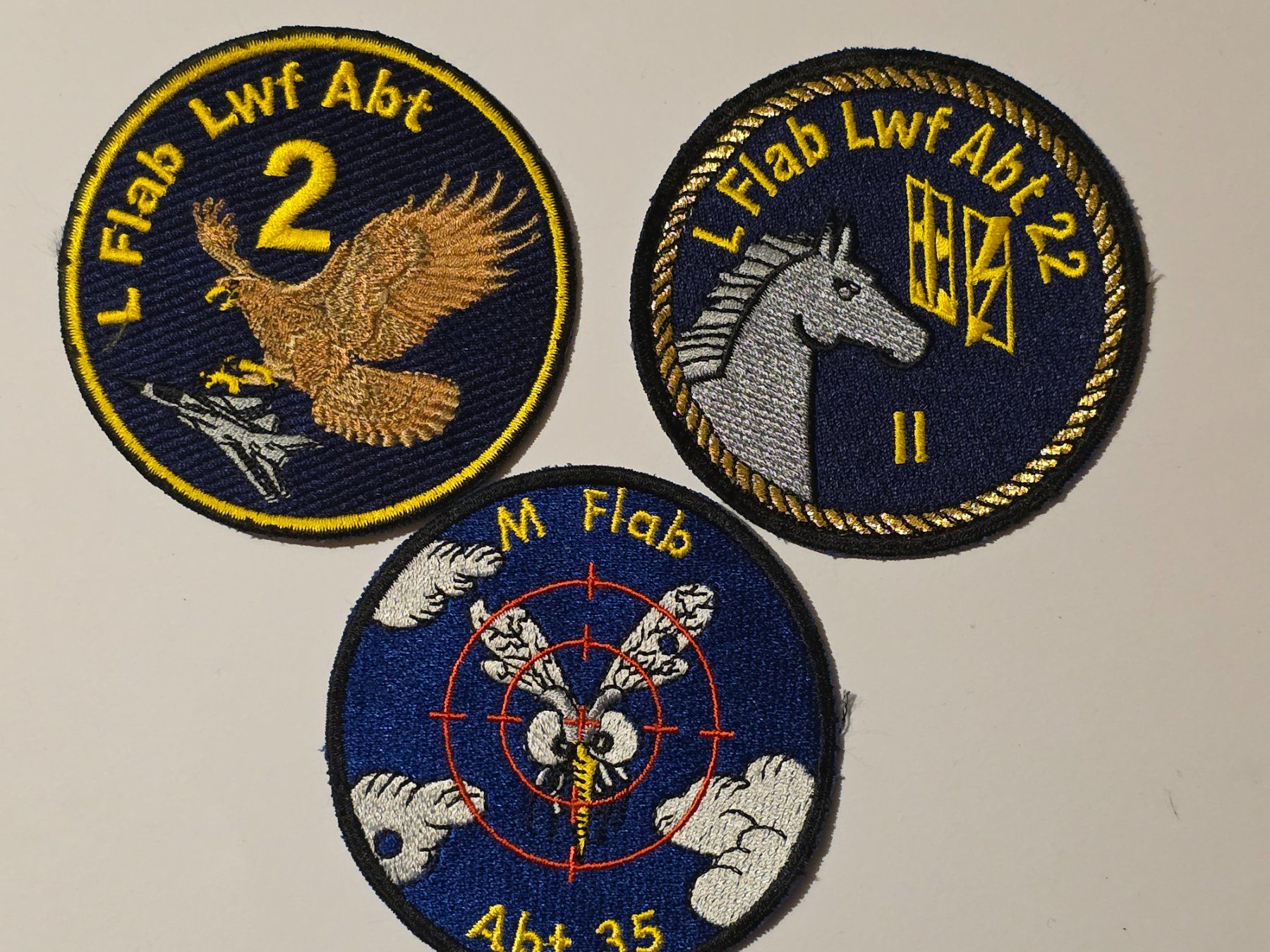 Schweizer Armee Placchette & Badge: Luftwaffe Trio Badges Flab  M und L – Nuovo (secondo la descrizione) da Nyon venduto da freetoys08