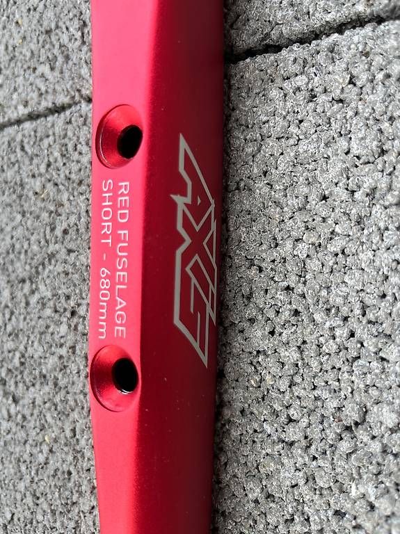 Planches de surf: Fuselage Axis red short 680mm – D'occasion à Buchrain par Forri75 1