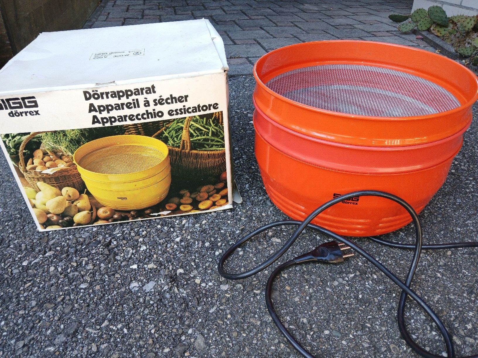 Sigg Appareils de cuisine: sigg dörrex Dörrapparat – D'occasion à recherswil par papamoll71