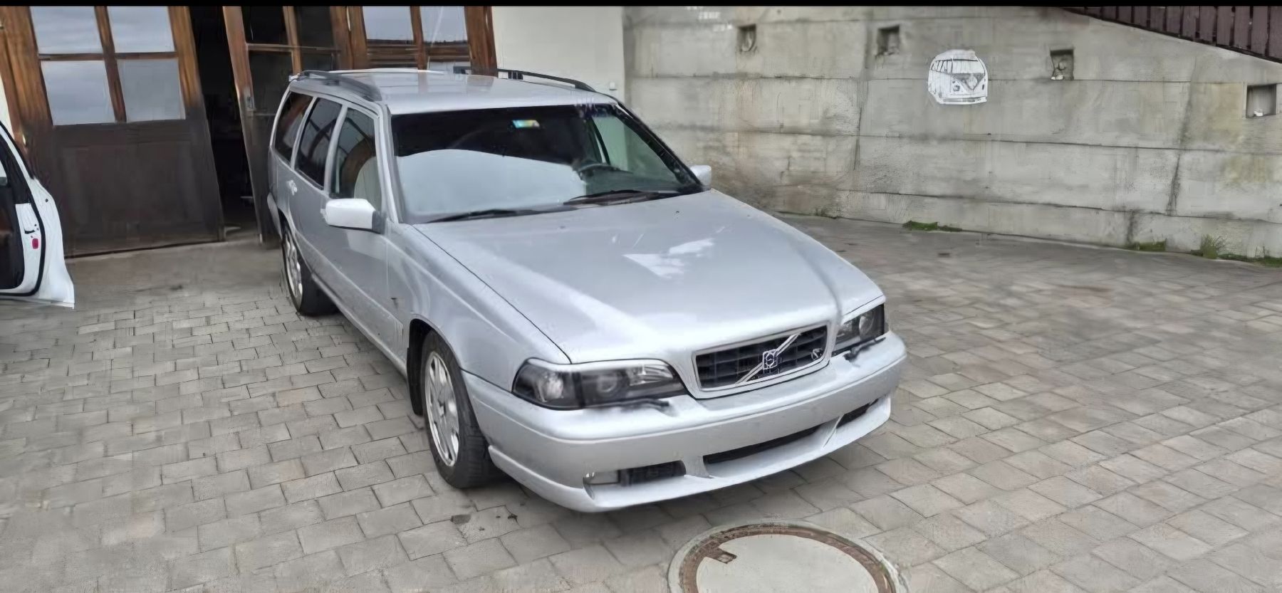 Volvo Automobili: Volvo V70 R – Usato da gunten venduto da nikus01